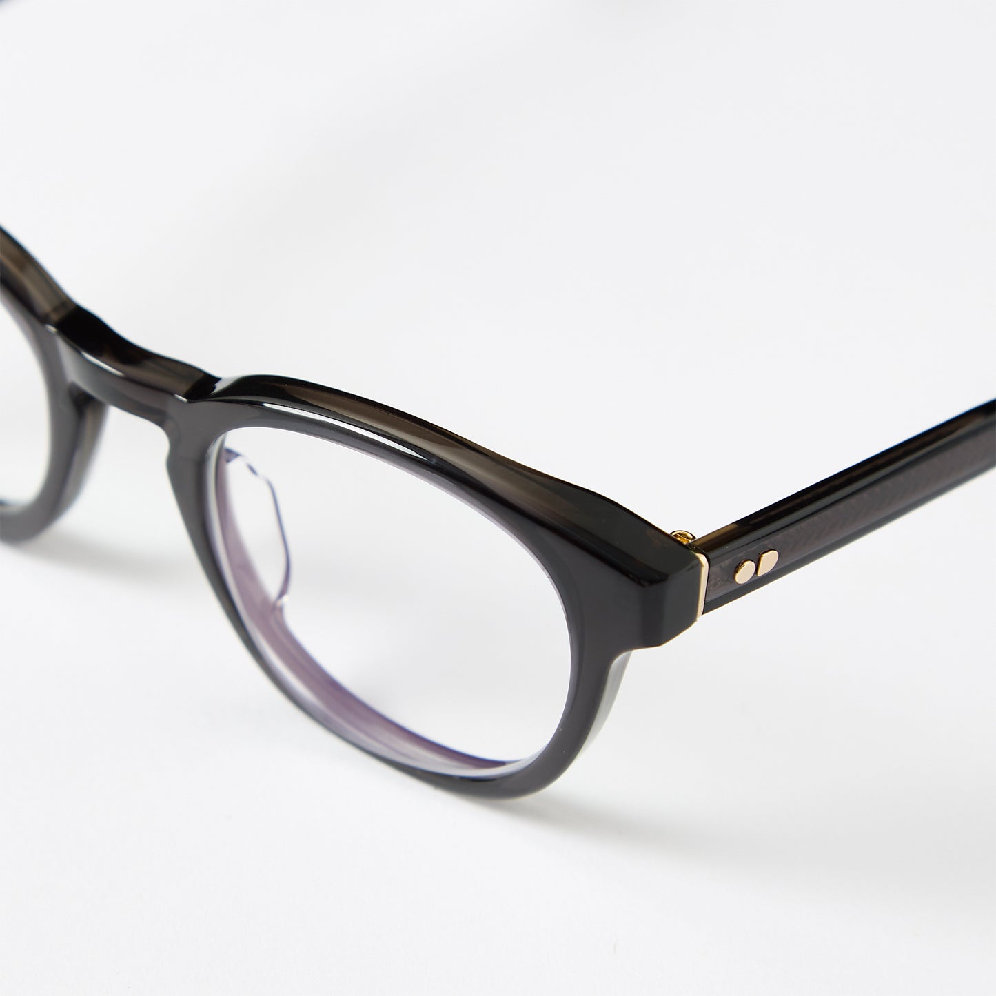 Morris - Smoke - Specs