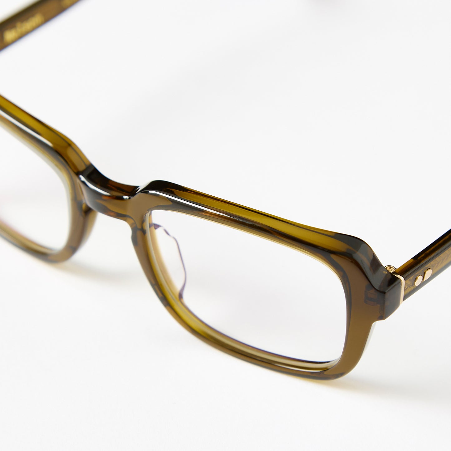 Nelson - Pond - Specs